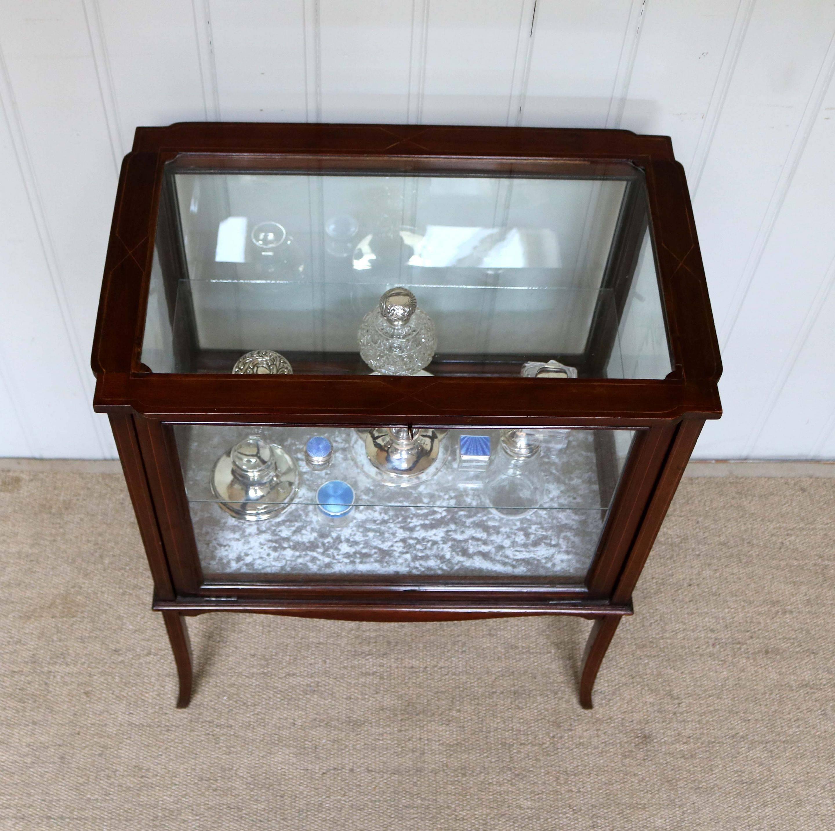 Edwardian Mahogany Bijouterie Display Cabinet For Sale 2