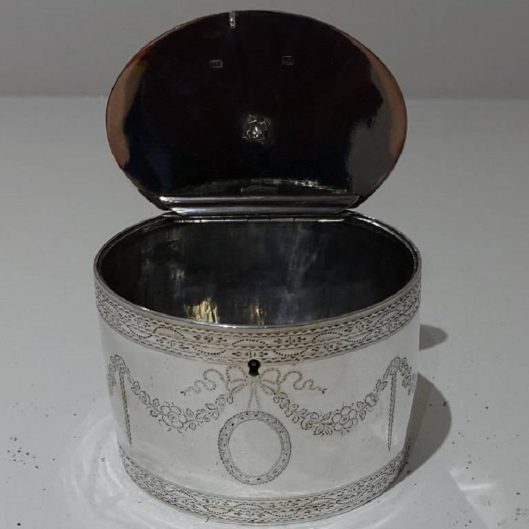Antique George III Sterling Silver Tea Caddy, London, 1785 William Vincent For Sale 1