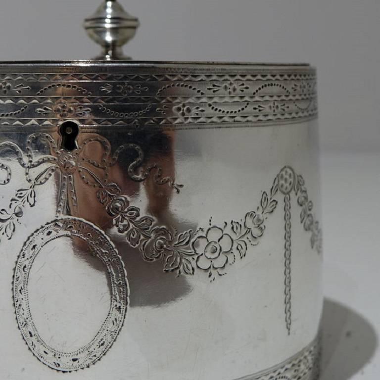 Antique George III Sterling Silver Tea Caddy, London, 1785 William Vincent For Sale 4