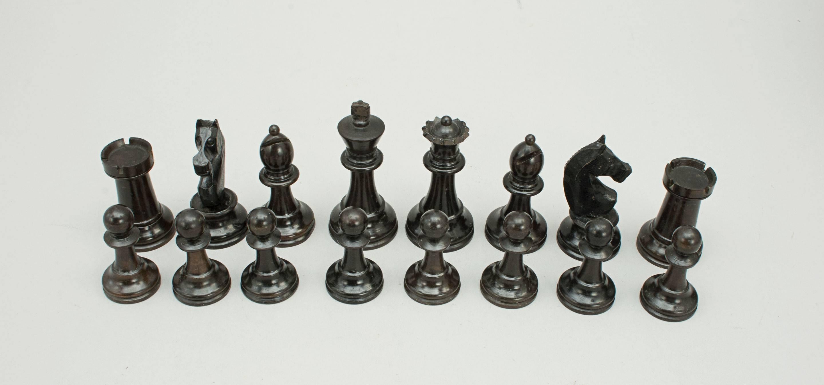 Boxwood and Ebony Chess Set 1