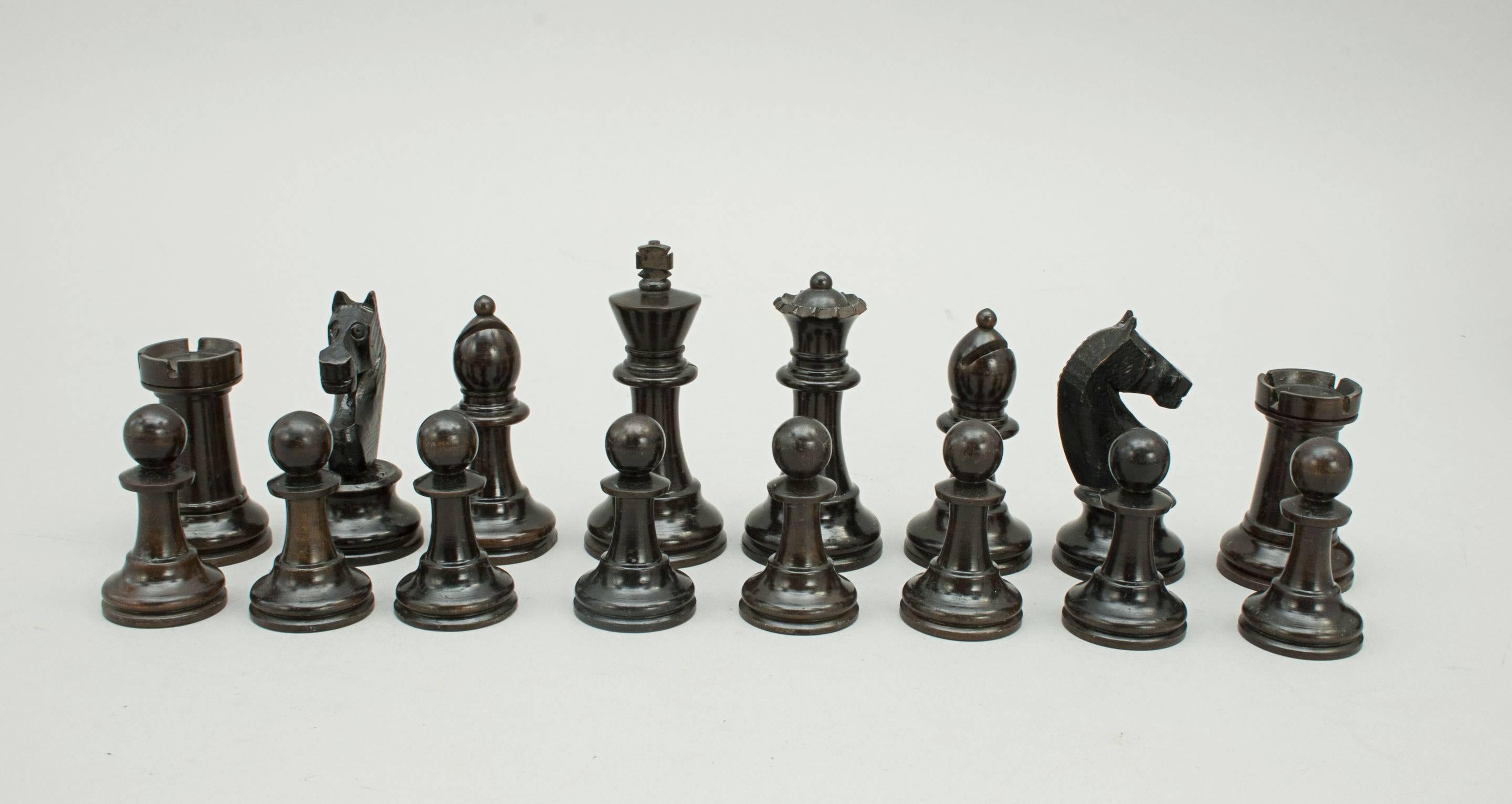 Boxwood and Ebony Chess Set 4