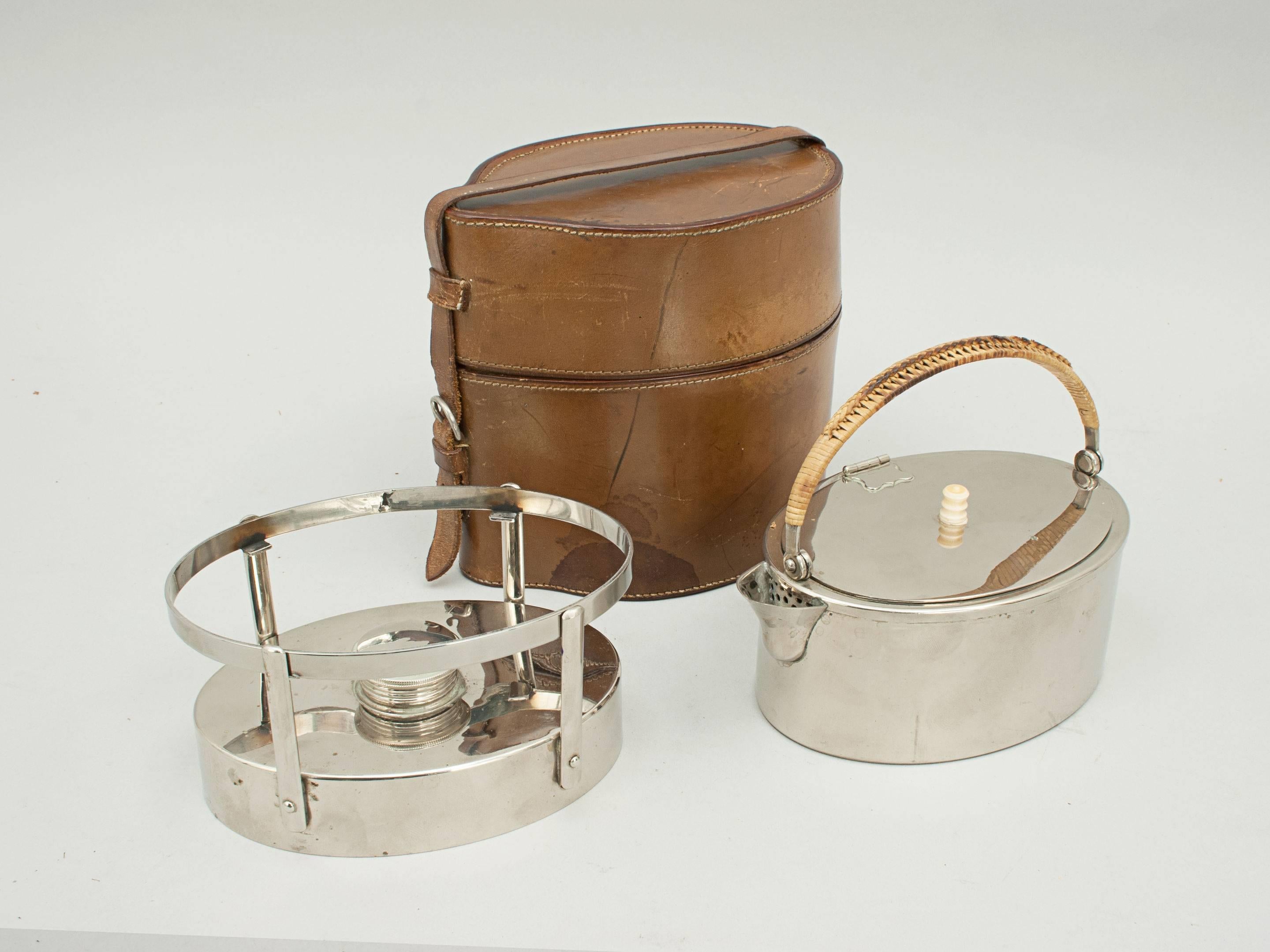 Early 20th Century Portable Picnic Tea Set