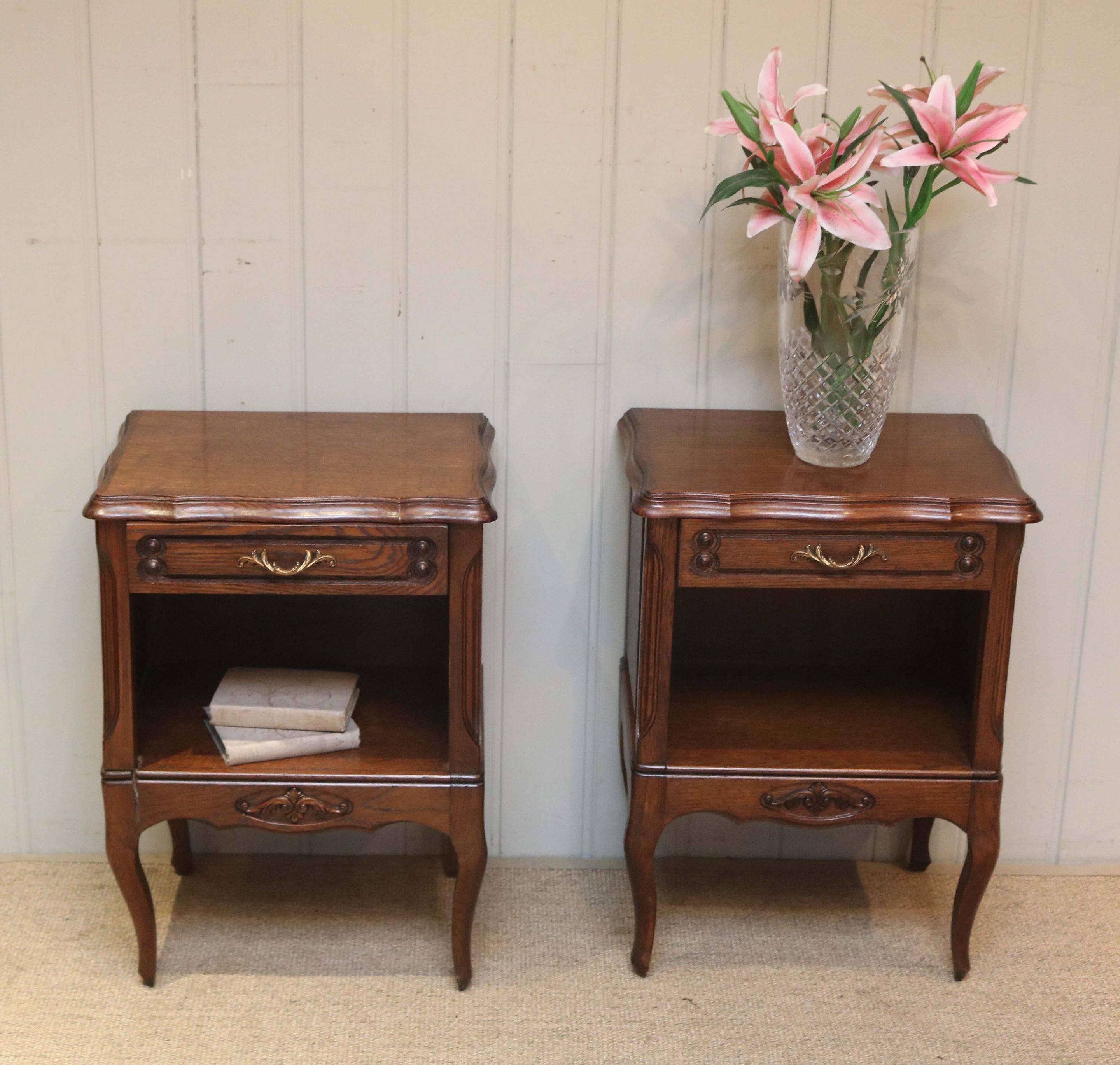 French Pair of Oak Low Bedside Cabinets For Sale