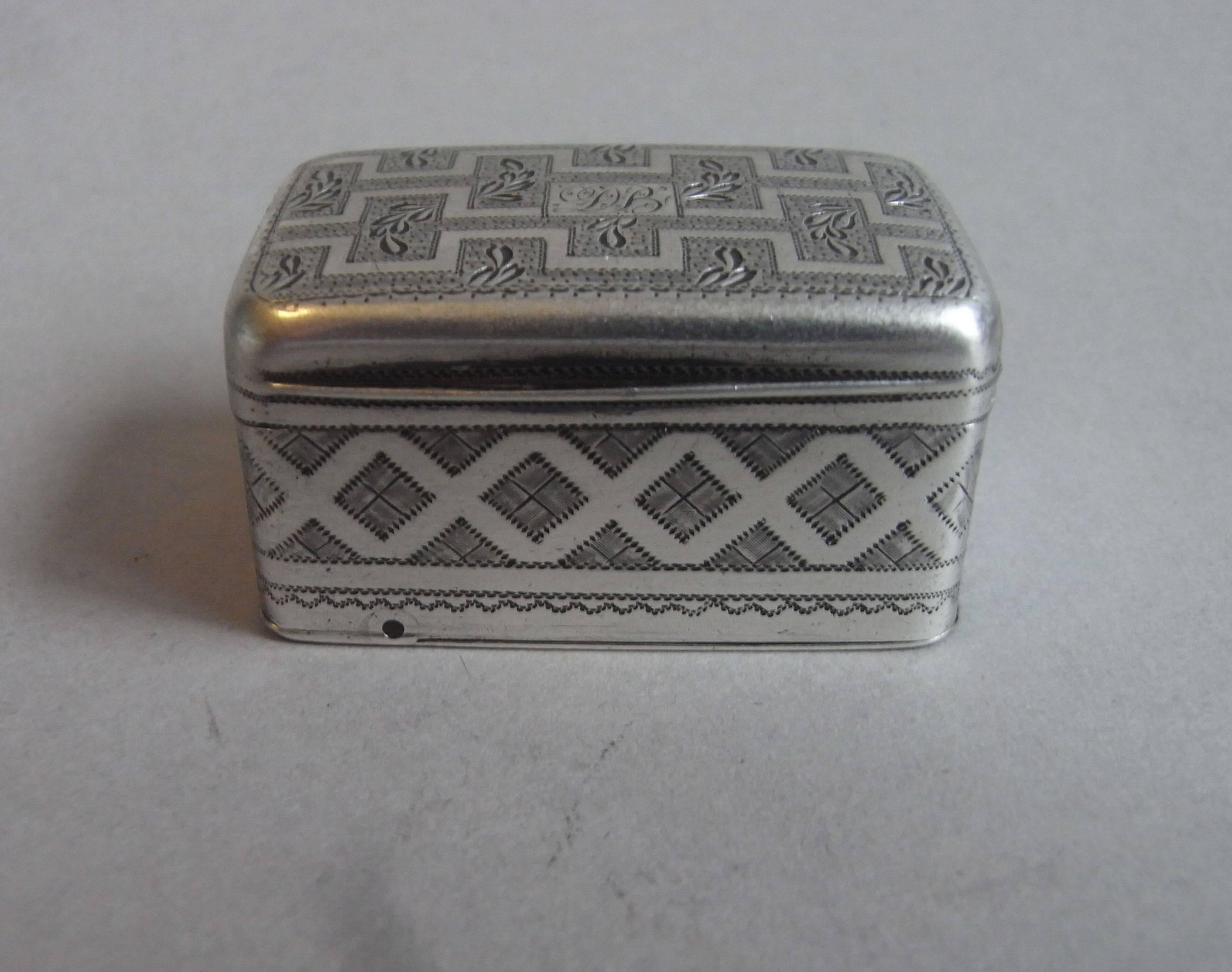 English Exceptional George III Pocket Nutmeg Grater by Thomas Phipps & Edward Robinso