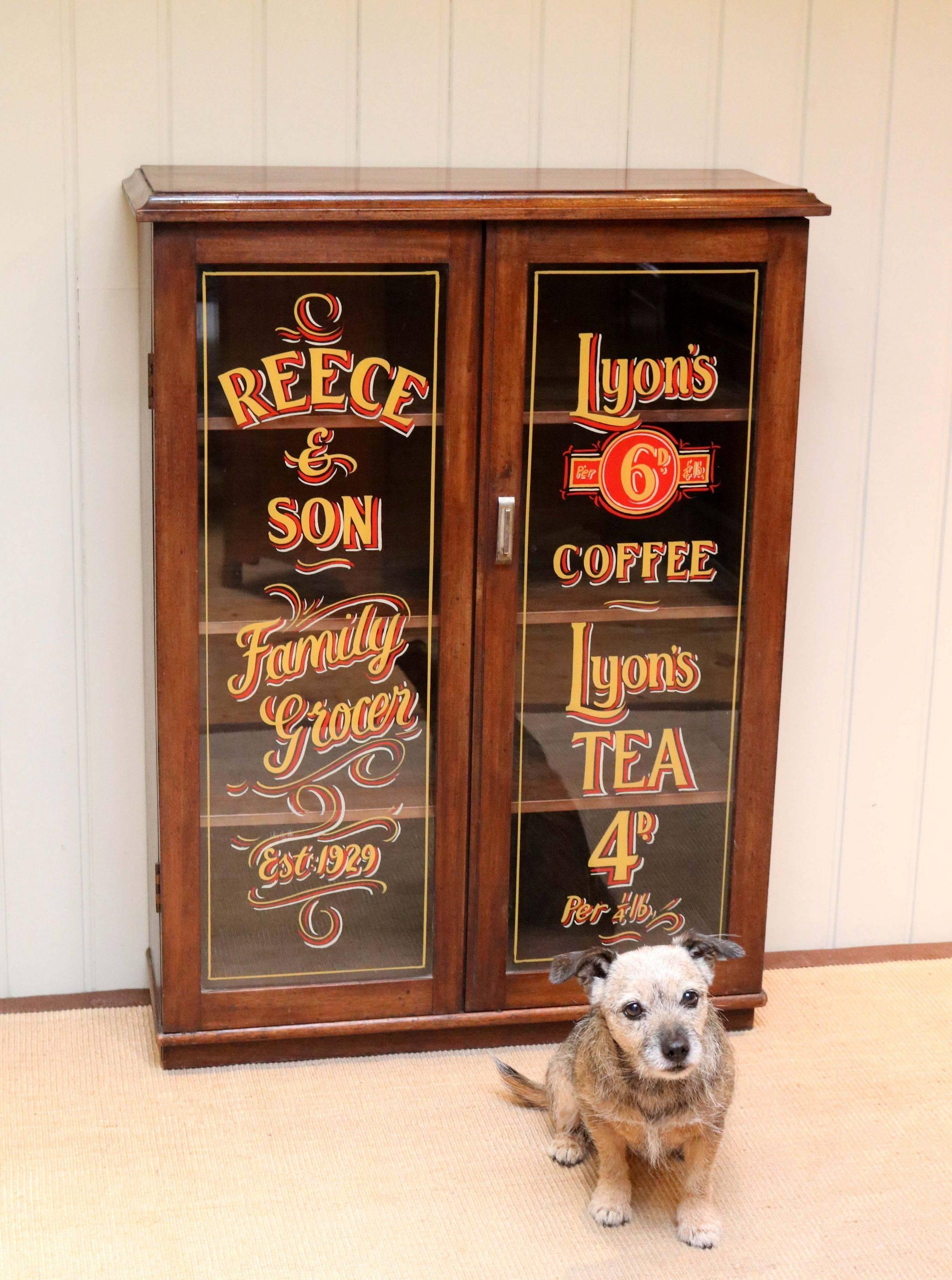 Mahogany Two-Door Shop Display Bookcase In Good Condition For Sale In Buckinghamshire, GB