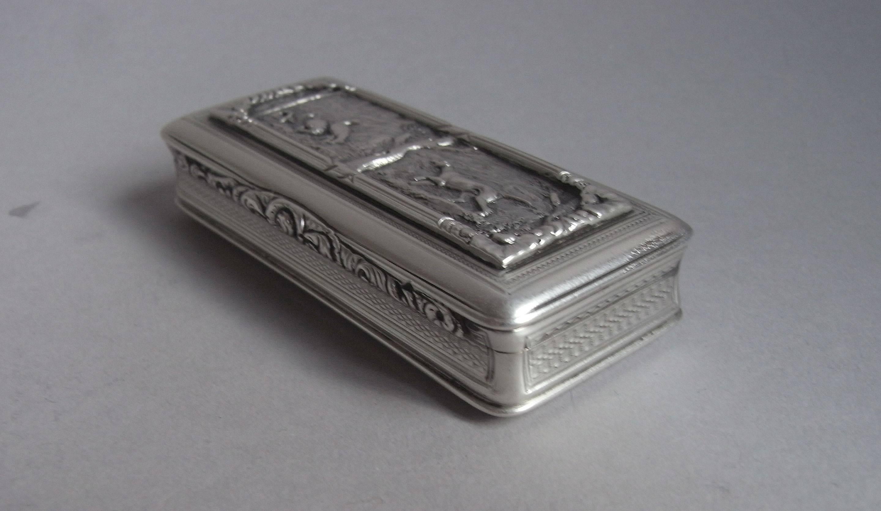 Early 19th Century Very Rare George IV Pocket Snuff Box Made in London in 1825 by John Jones III