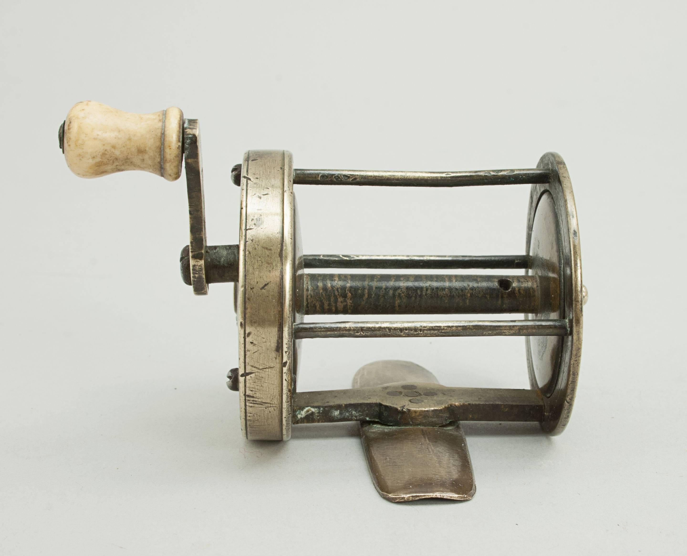 Brass Multiplier Fishing Winch In Good Condition In Oxfordshire, GB