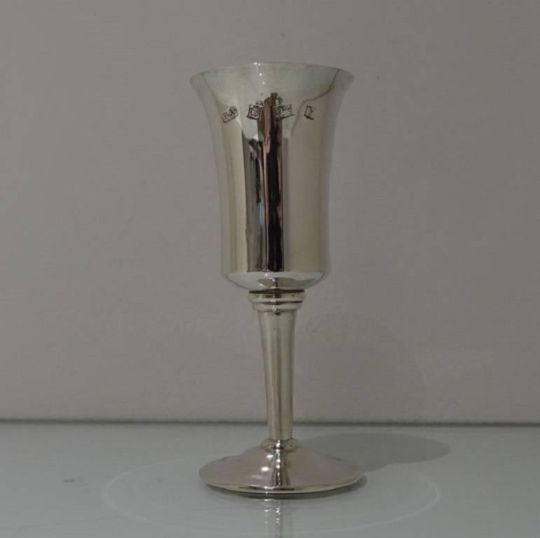 Six Modern Sterling Silver Champagne Flutes Toye, Kenning & Spencer In Excellent Condition In 53-64 Chancery Lane, London