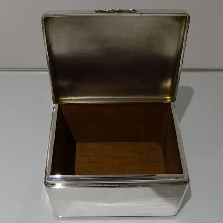 British George V Antique Sterling Silver Cigar/Cigarette Box A & J Zimmerman Ltd For Sale