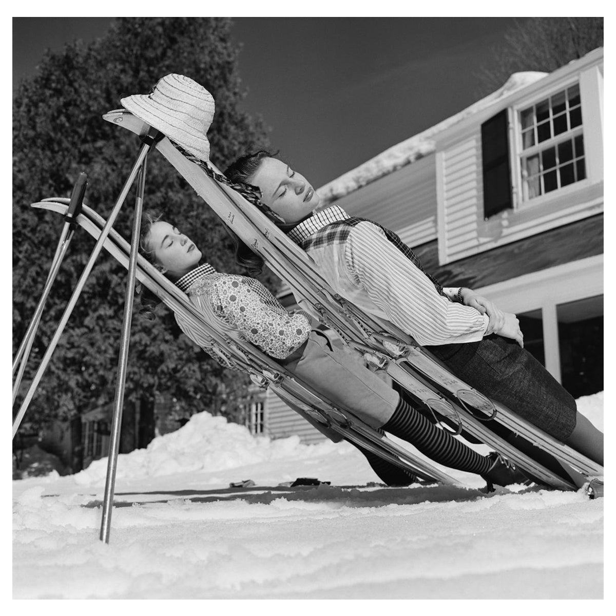 Slim Aarons Black and White Photograph - New England Skiing