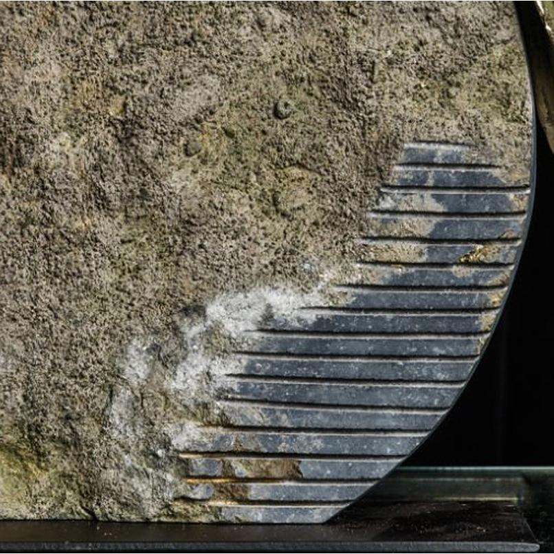 Des traces du temps - XXI century, Abstract sculpture, Granite and metal - Other Art Style Sculpture by Halinka Jakubowska