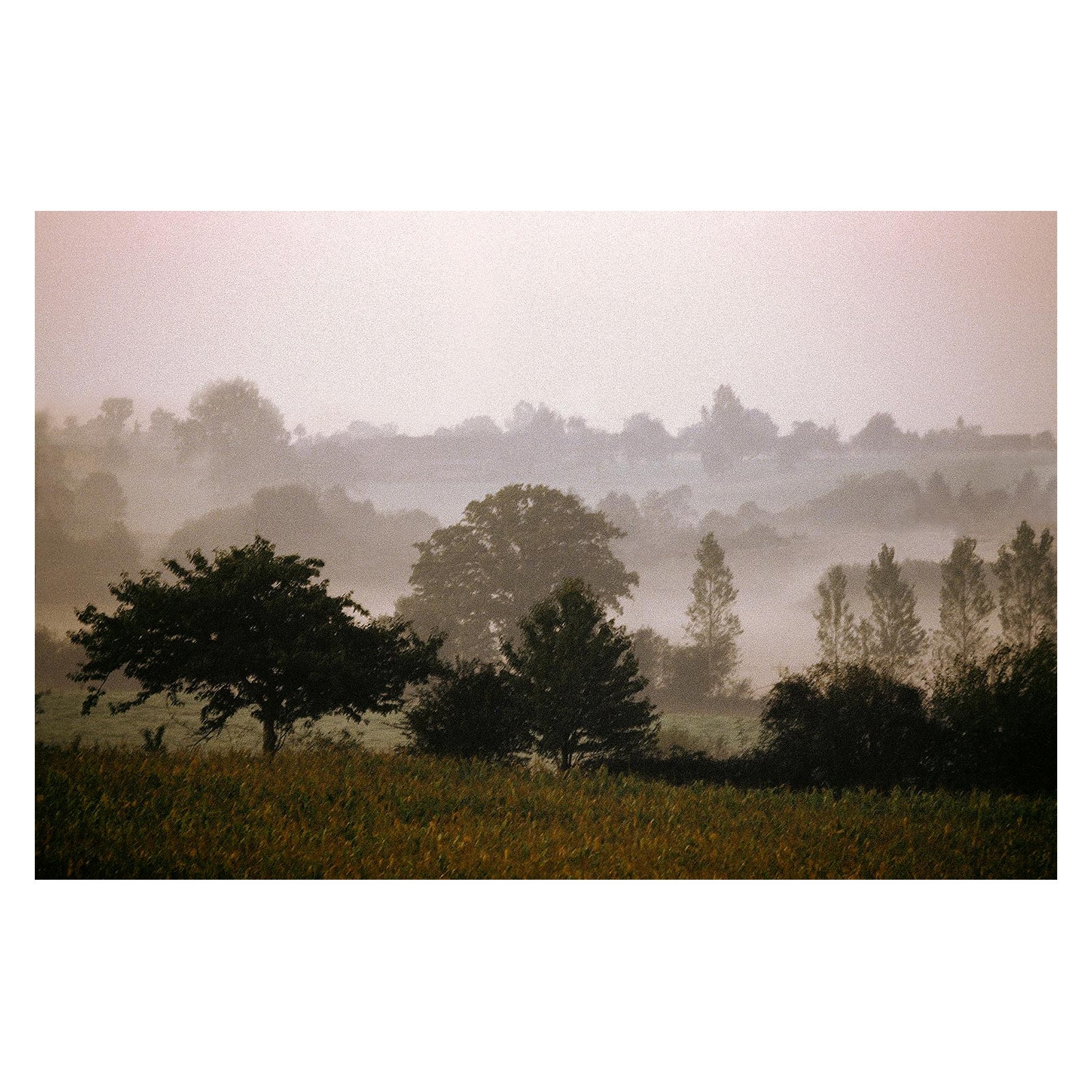 Mayenne – signierter Landschaftsdruck in limitierter Auflage, Farbfoto, zeitgenössisch