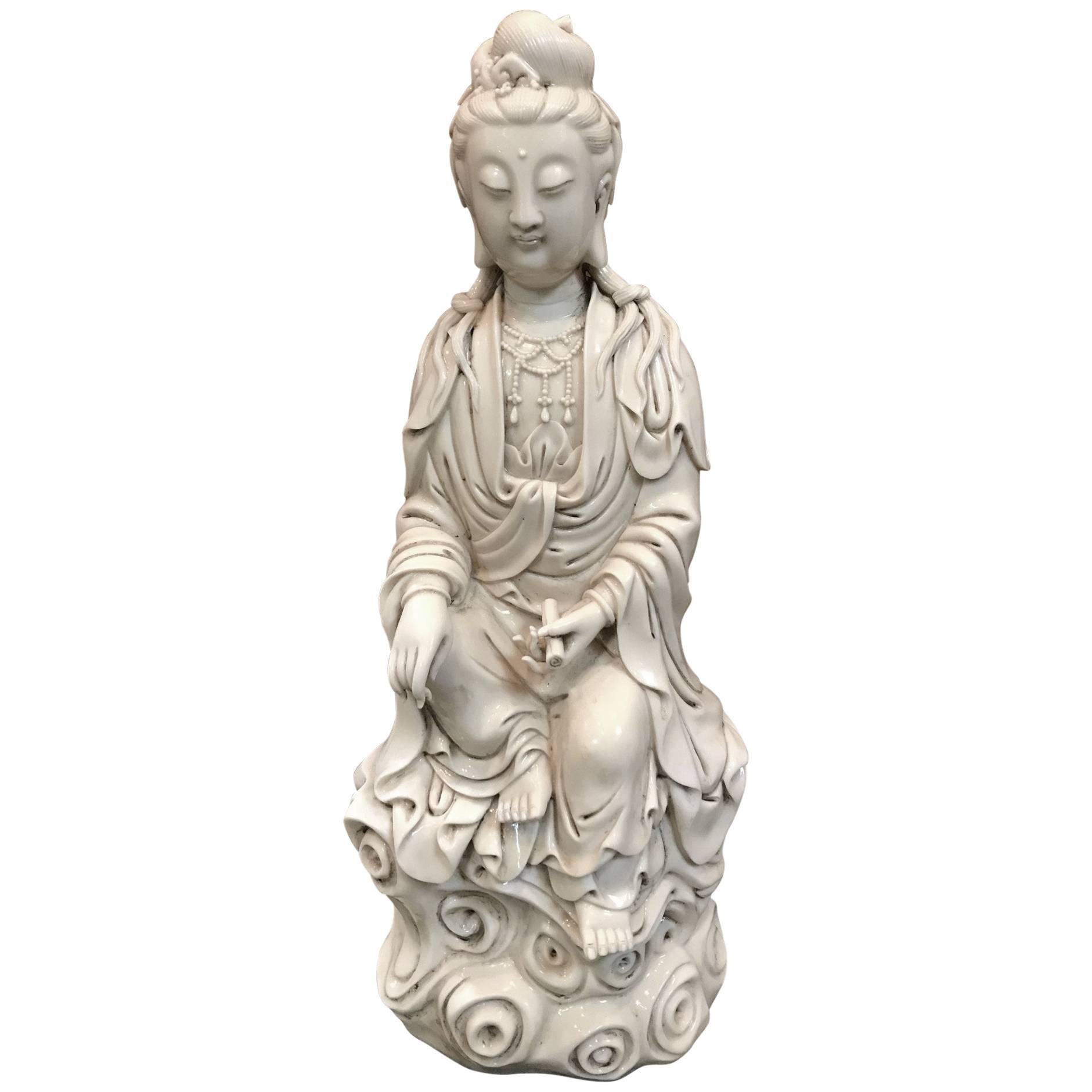 Figure en porcelaine fine Dehua, Blanc de Chine, Quan Yin en vente