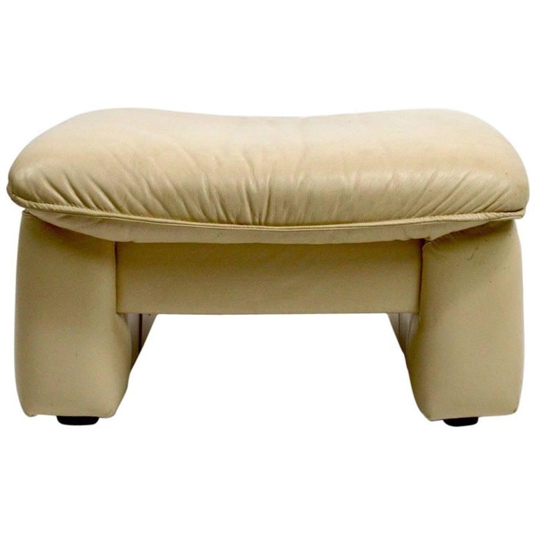 White Leather Ottoman Pouf after Magistretti For Sale at 1stDibs