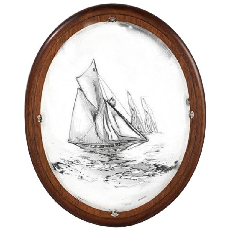 Plaque de yacht ovale classique en métal argenté de Walker and Hall en vente