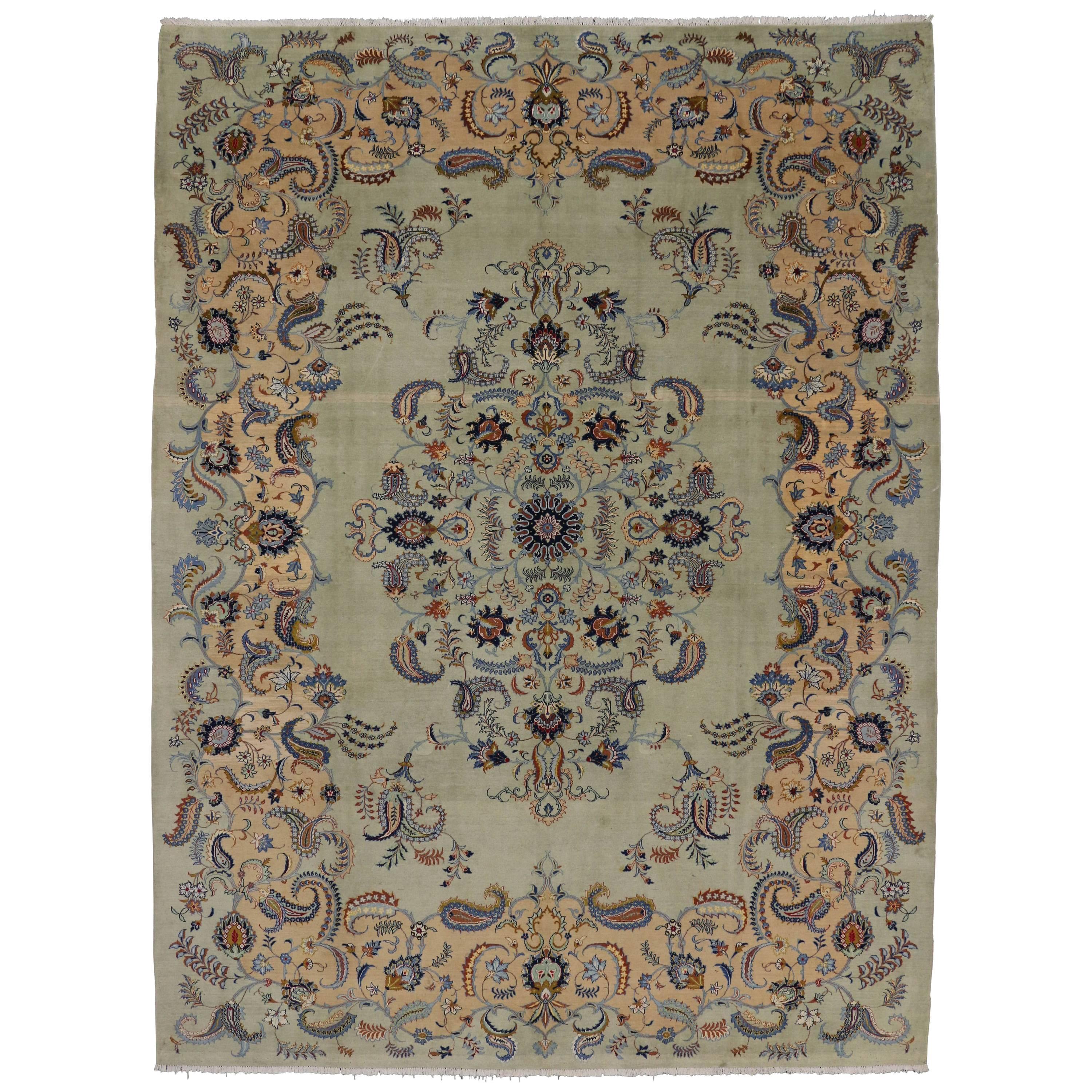 Pale Green Vintage Persian Kashan Rug with Traditional Style