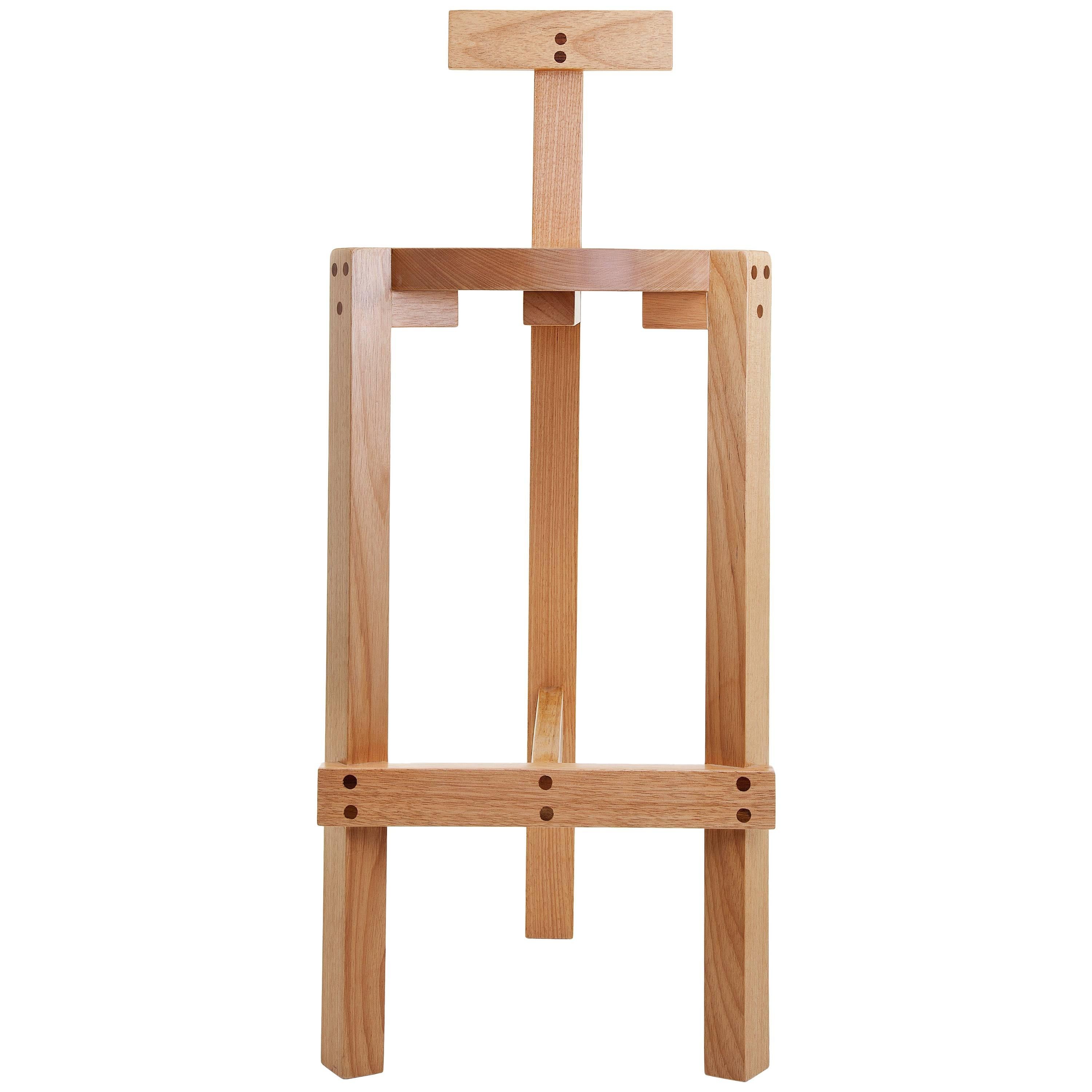 The Girafa bar stool, handmade in Hardwood in a modern Brazilian design, is part of the Girafa furniture family, designed in 1986 by Marcelo Ferraz, Marcelo Suzuki and Lina Bo Bardi, an icon of Brazilian modern design.
Due to its unique shapes, in