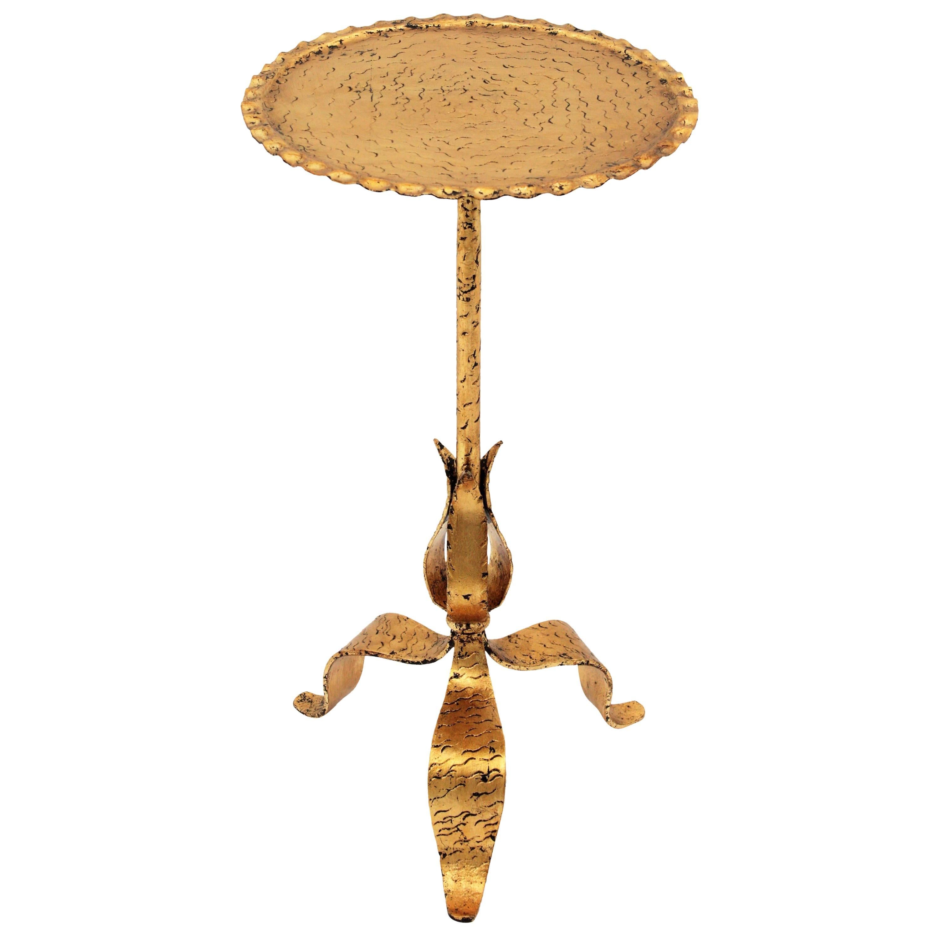 French 1920s Hand-Hammered Gilt Iron Gueridon Table or Stand with Leafed Base