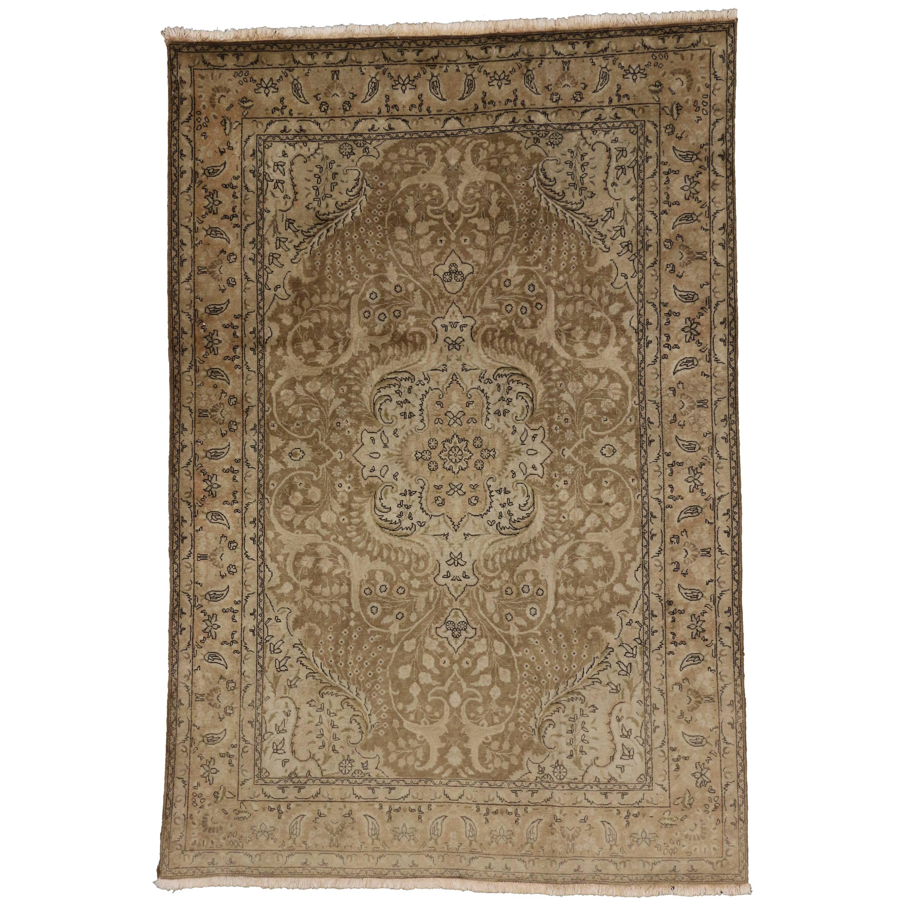Persischer Täbris-Teppich im traditionellen Stil, Vintage