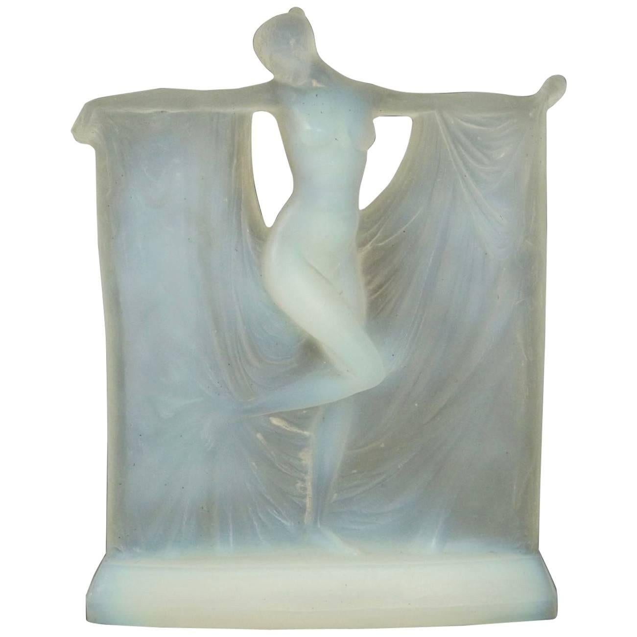 René Lalique Opalescent "Suzanne" Statuette