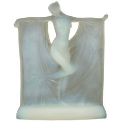 René Lalique Opalescent "Suzanne" Statuette
