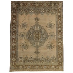 Retro Persian Tabriz Rug with Traditional Style