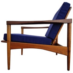 Fine Danish Modern Lounge Chair