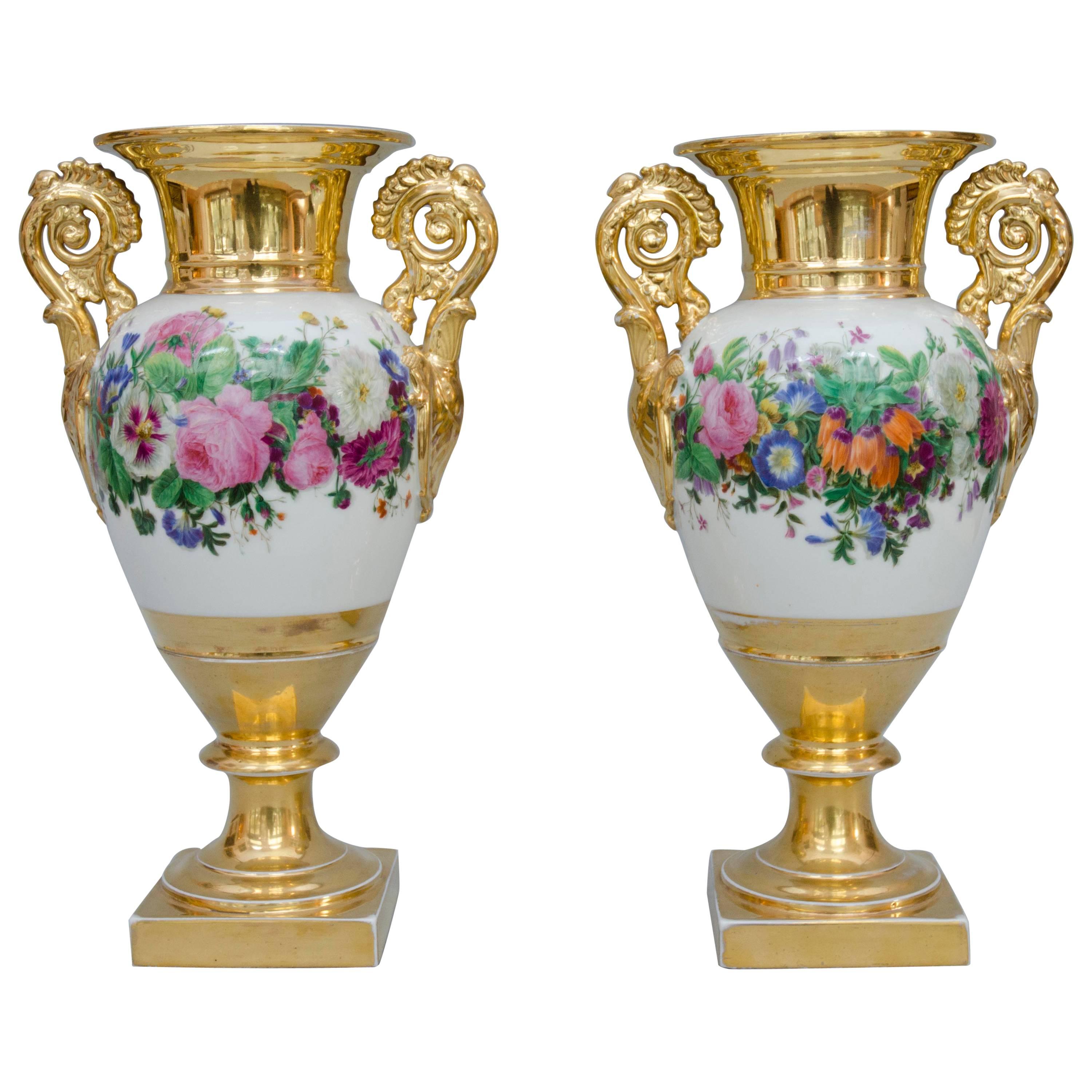 Mid-19th Century Large Pair of Egg Shaped Vases with Garlands of Flowers, Paris For Sale
