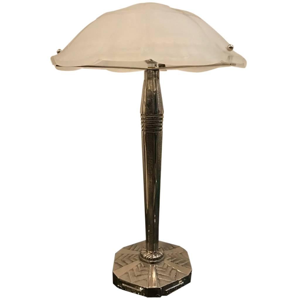 French Art Deco Table Lamp Signed by Sabino with Geometric Motif For Sale