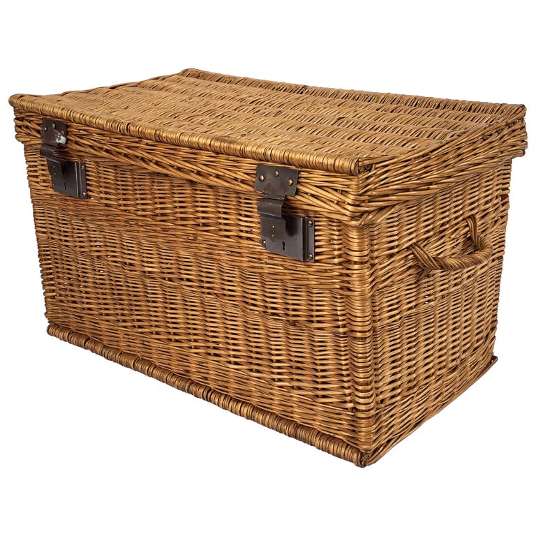 French large willow basket hamper, early 20th century
