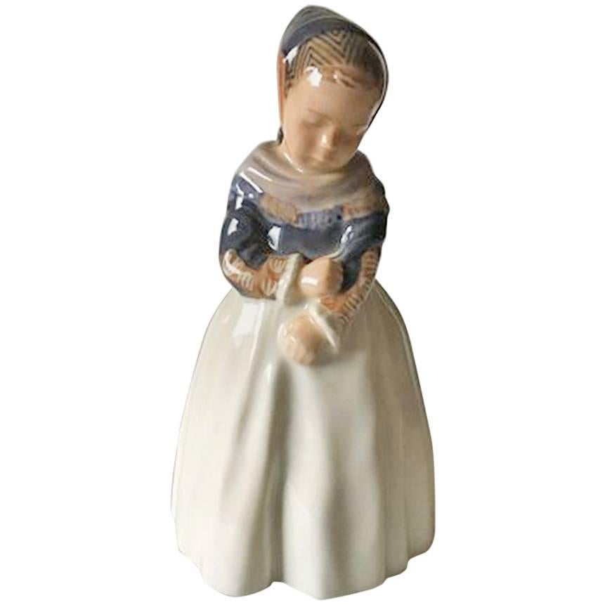 Royal Copenhagen Figurine Amager Girl #1251 For Sale