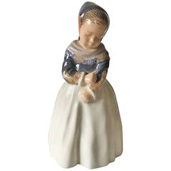 Vintage Royal Copenhagen Figurine Amager Girl #1251