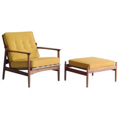 Ib Kofod-Larsen Danish Midcentury Reclining Lounge Chair in Walnut for Selig