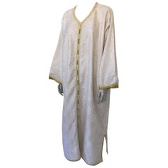 Marokkanischer Vintage Kaftan in Weiß und Gold Spitze 1970er Kaftan Maxi Kleid Groß