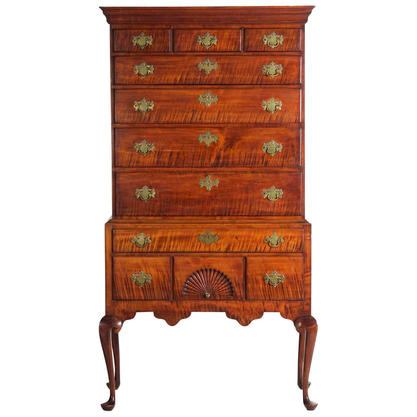 Superb American Queen Anne Curly Maple Highboy Chest of Drawers, circa 1760-1780