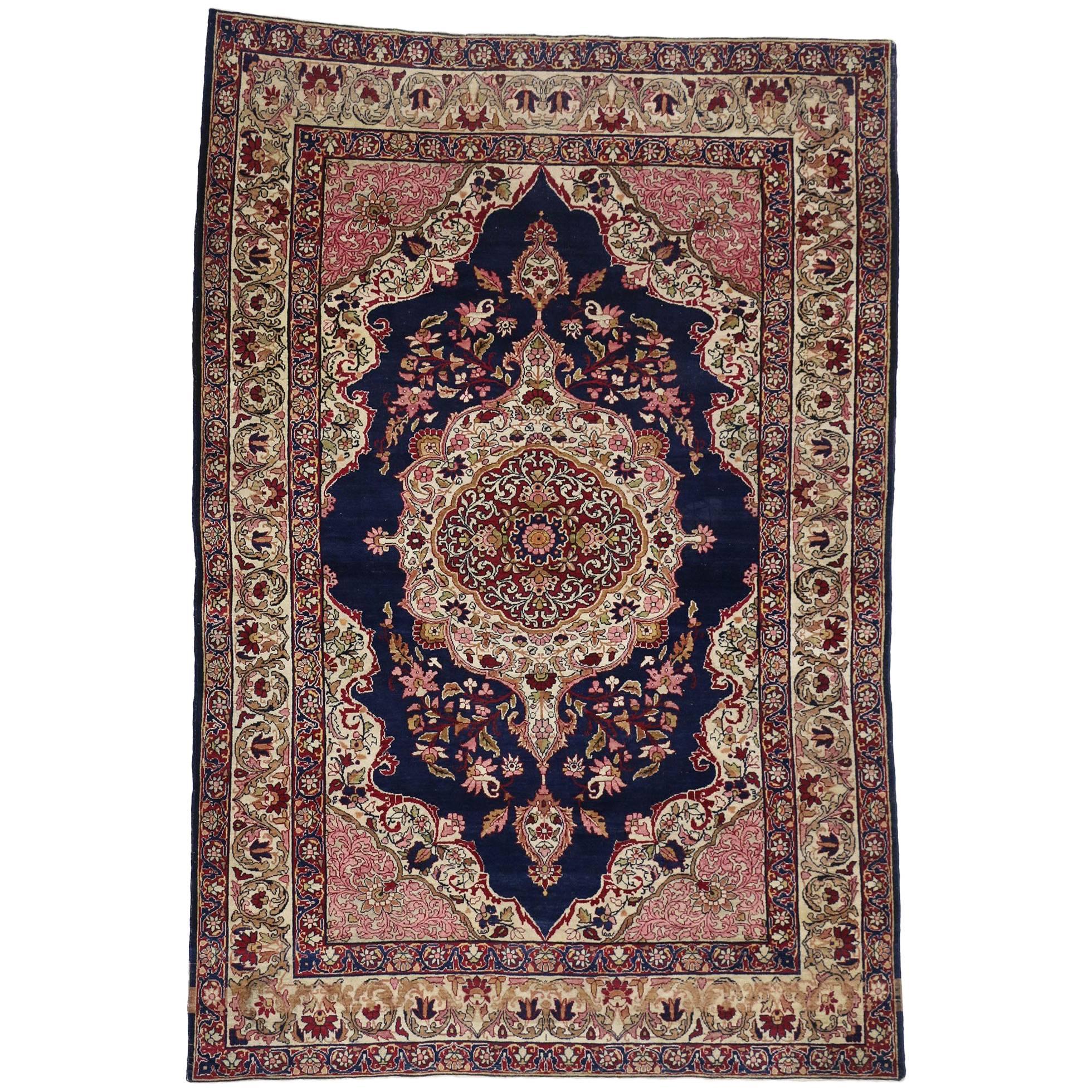 Antique Persian Kermanshah Accent Rug with Traditional Style