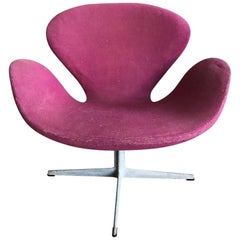 Arne Jacobsen Swan Chair by Fritz Hansen Denmark