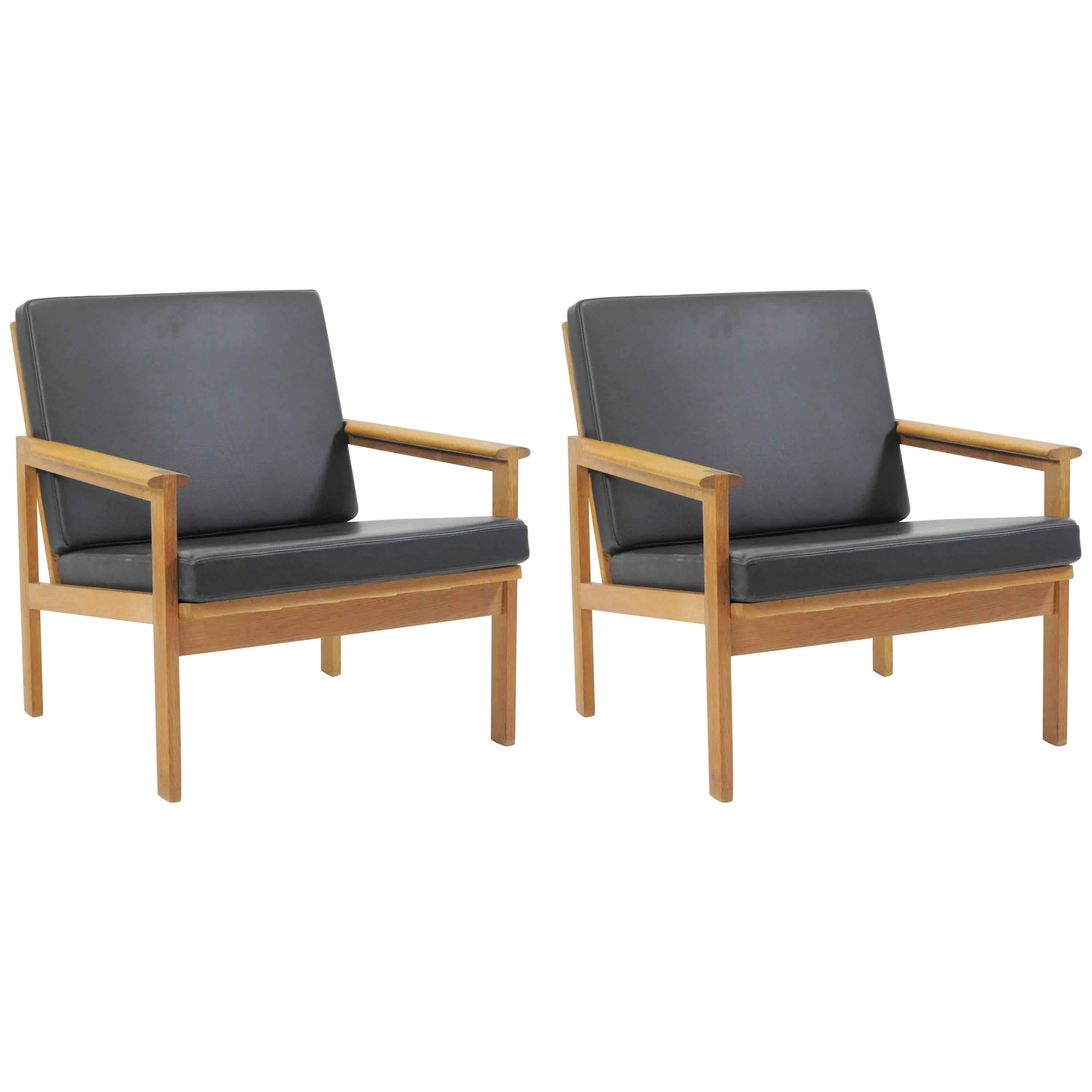 1960s Illum Wikkelsø Two Danish Restored Capella Lounge Chairs in Oak