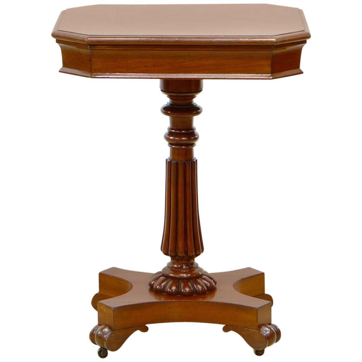 English Mid-19th Century William IV Mahogany Pedestal Table with Frieze Drawer