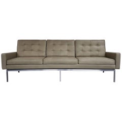 Olivgrünes Leder-Sofa von Florence Knoll, 1958