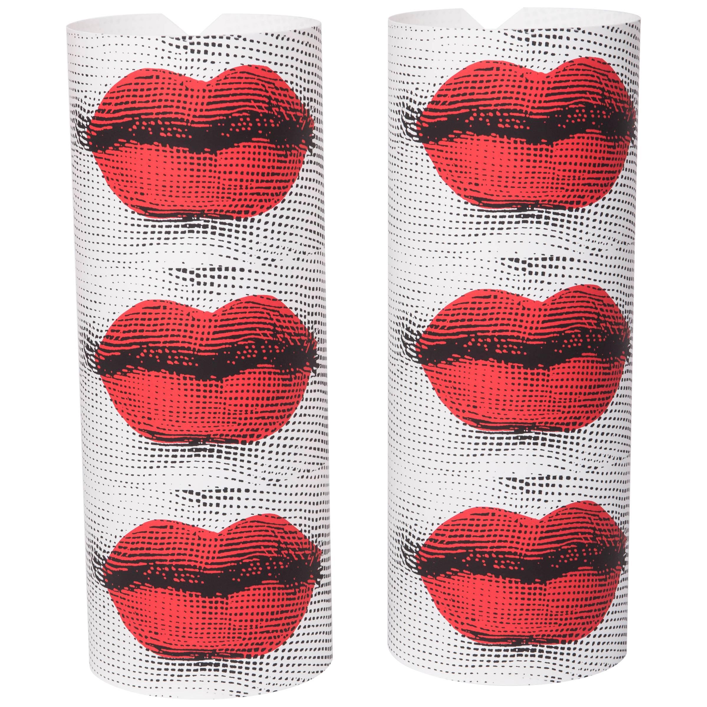 Pair of Perspex Table Lamps "Kisses" by Barnaba Fornasetti, Italy, 1995 For Sale