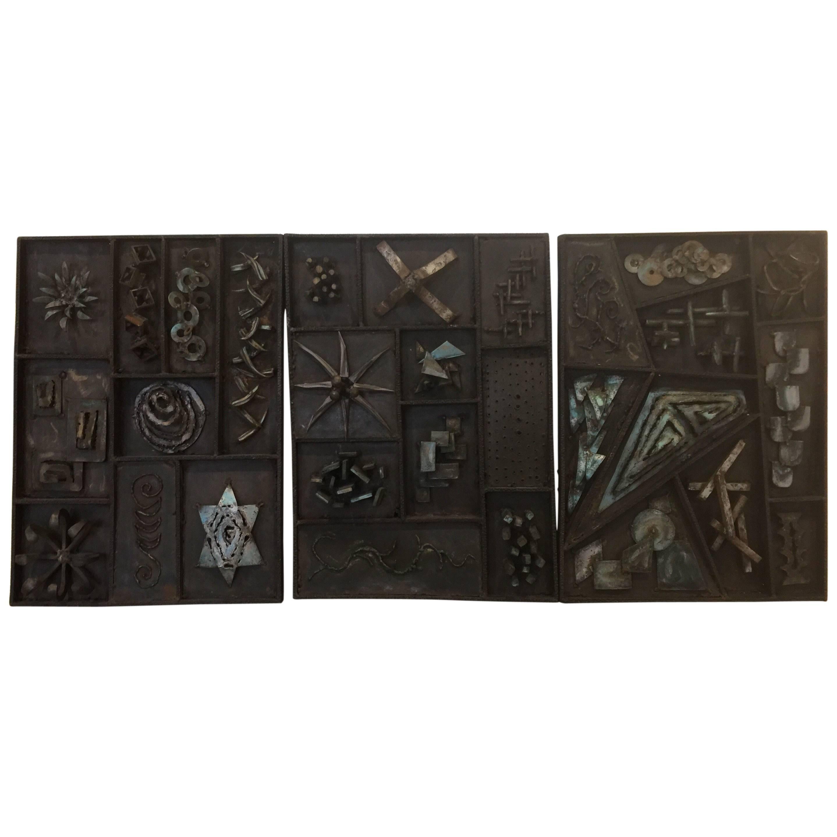 Drei Wandtafeln aus Metall im Stil von Evans auf Evans