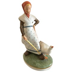 Figurine de jeune fille en forme d'oie de Royal Copehagen #528 surglacée