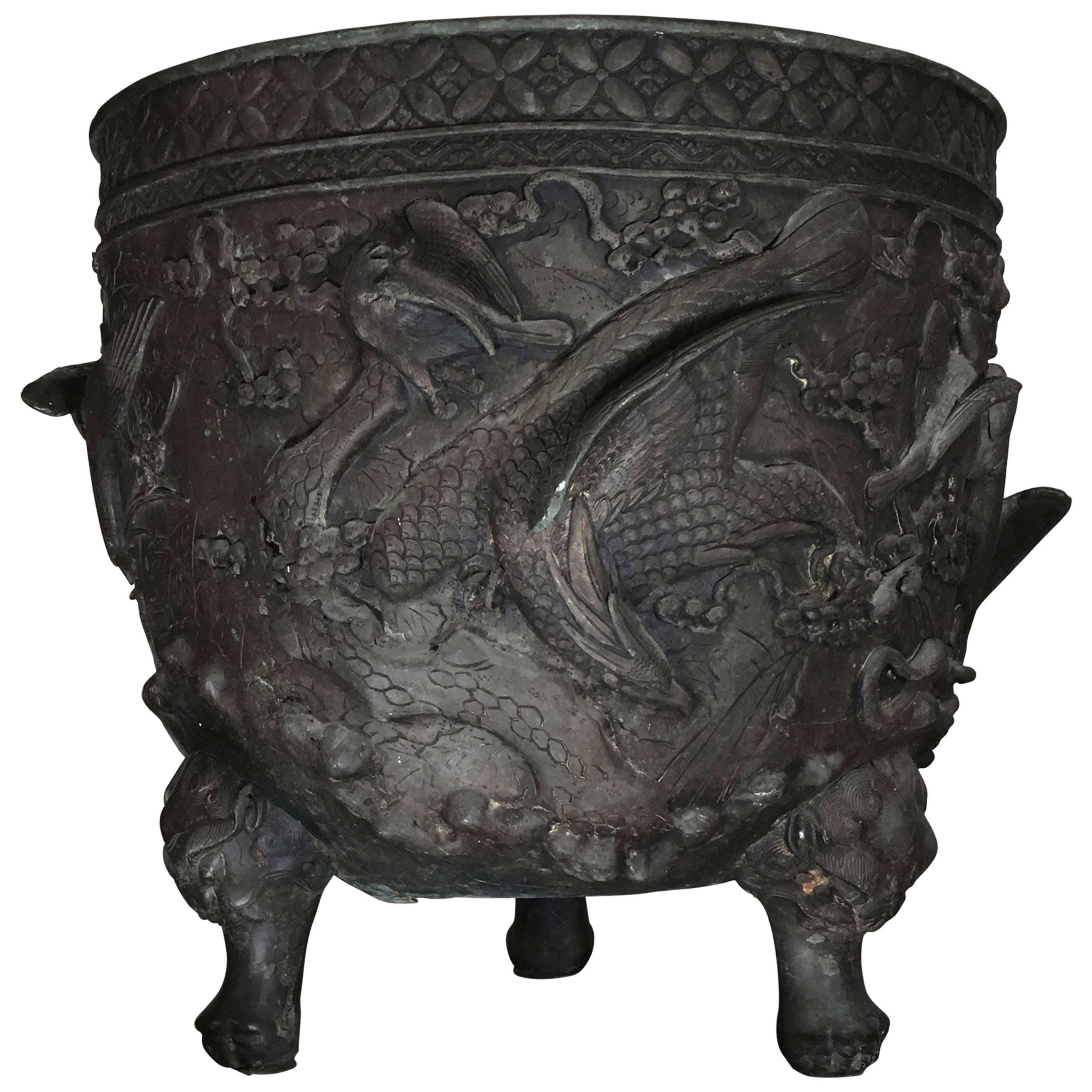 20th Century Japanese Cast Bronze Planter or Cachepot from the Meiji Period For Sale