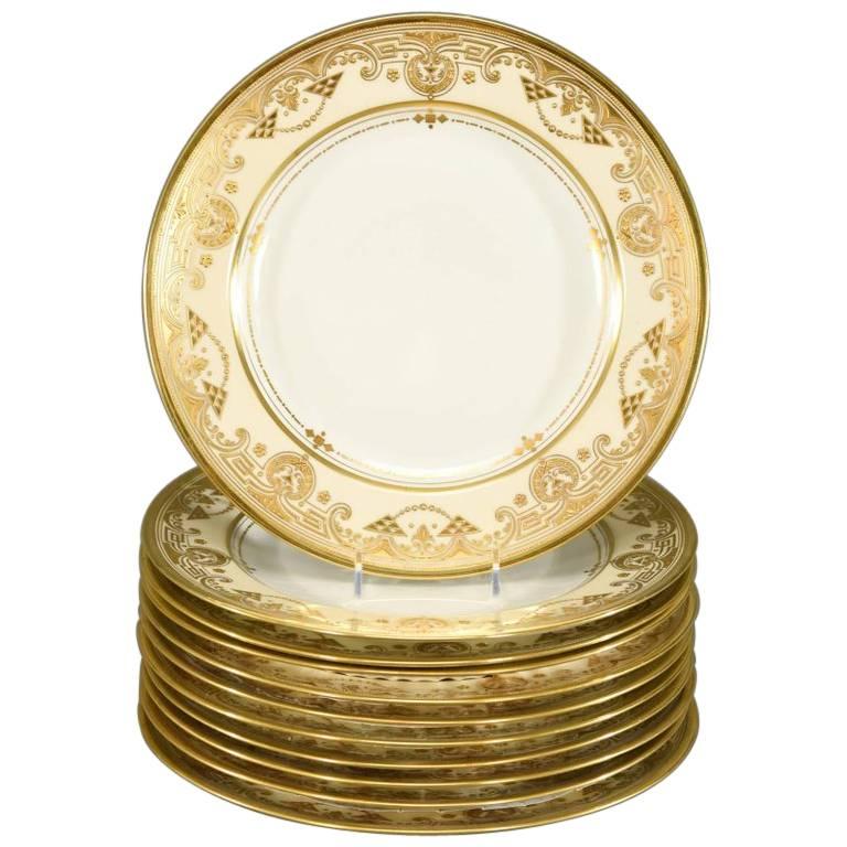 12 Lamm Dresden Arts and Crafts Raised Paste Gold and Cream Dinner Service Plates For Sale at