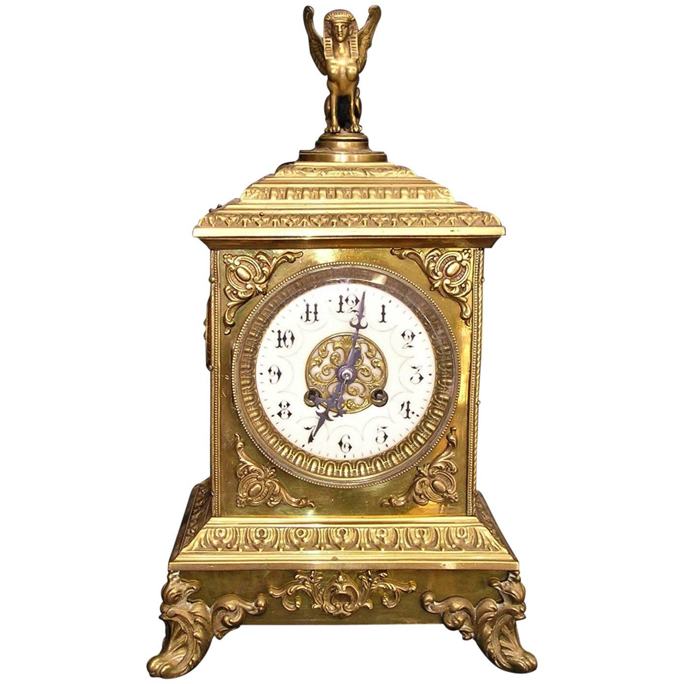 Reloj de chimenea de bronce estilo Imperio francés