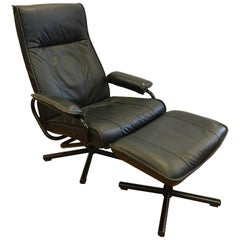 Danish Mid-Century Modern Black Pebbled Leather Recliner Lounge Chair & Ottoman