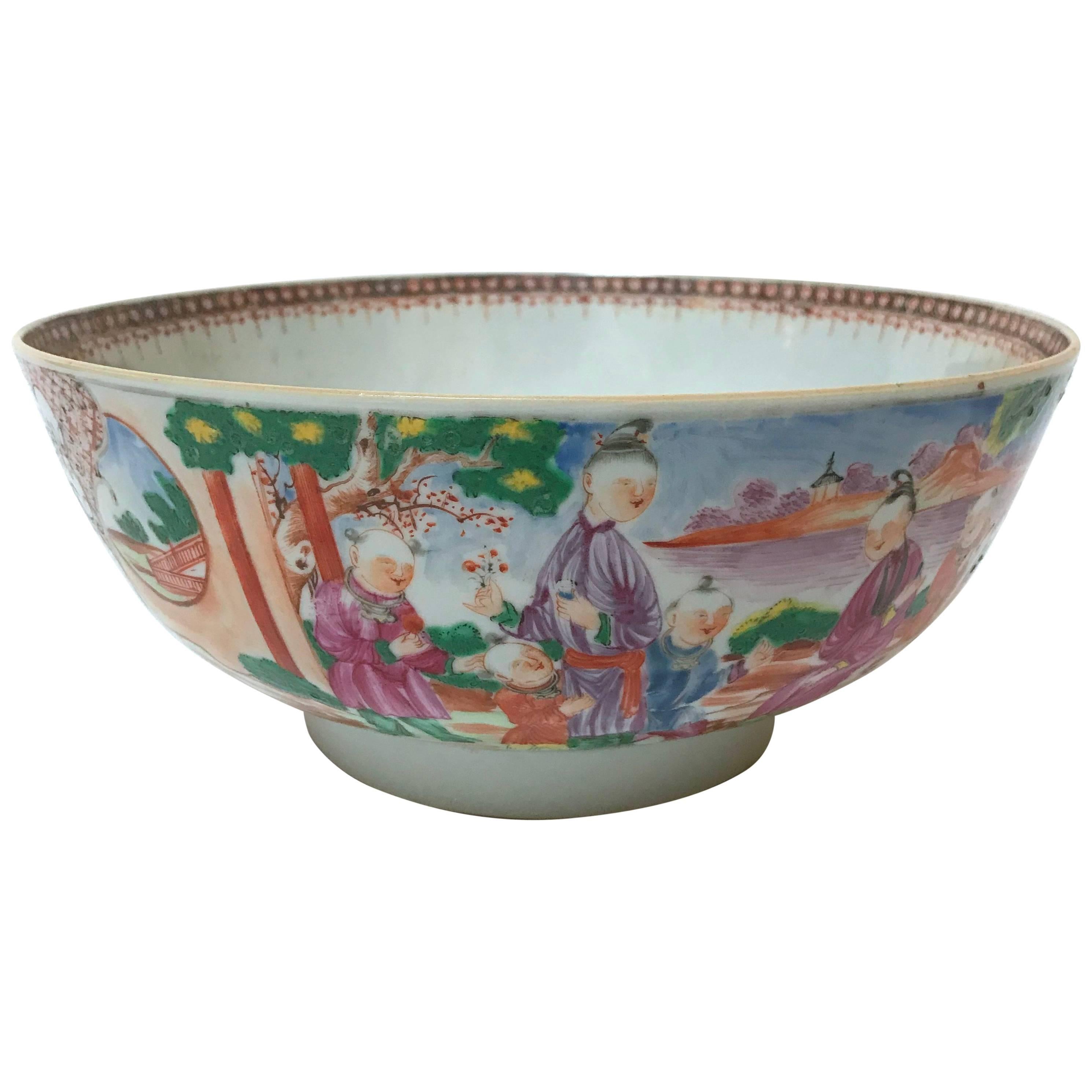 18th Century Chinese Export Bowl For Sale