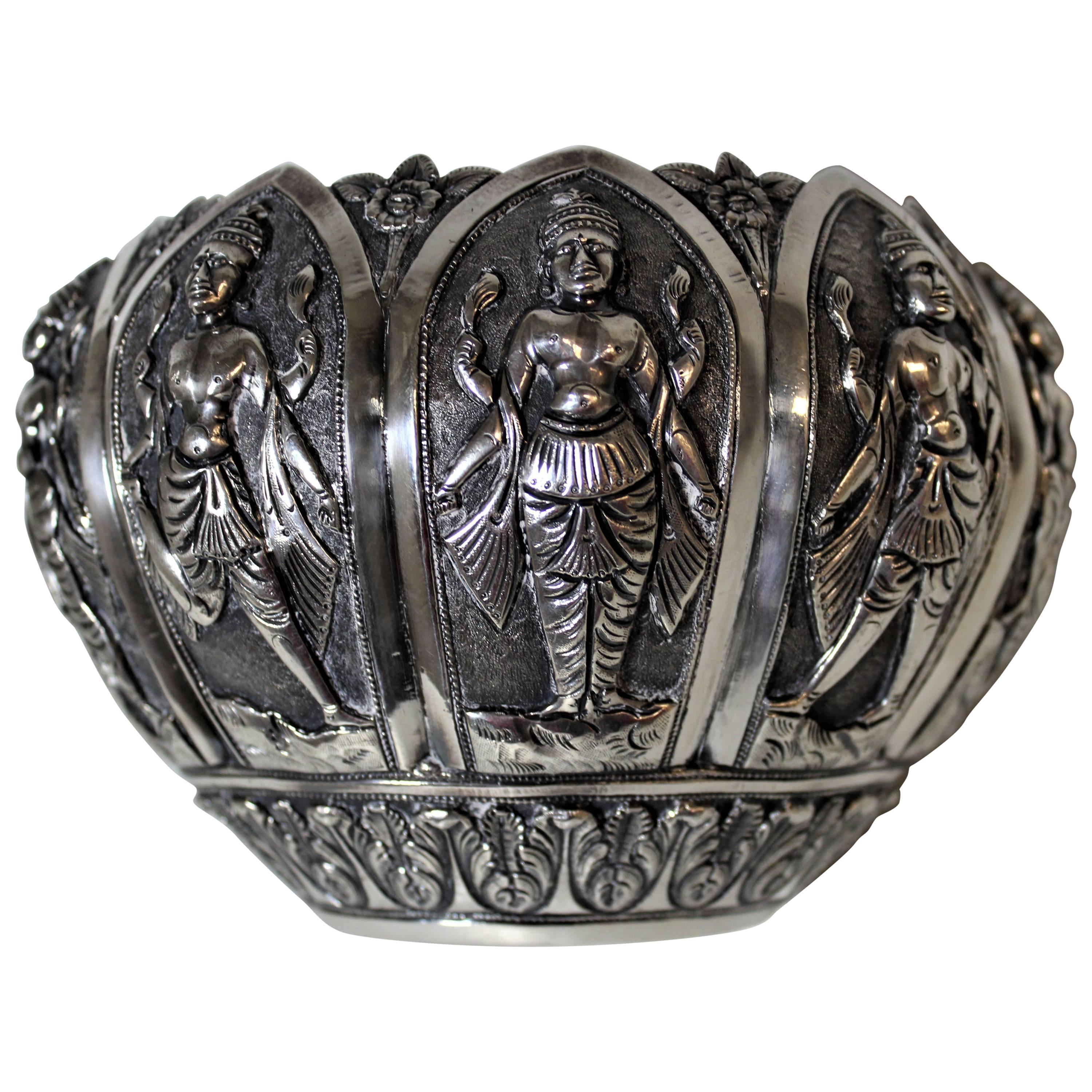 Anglo-indische Schale aus Silber mit Figuren