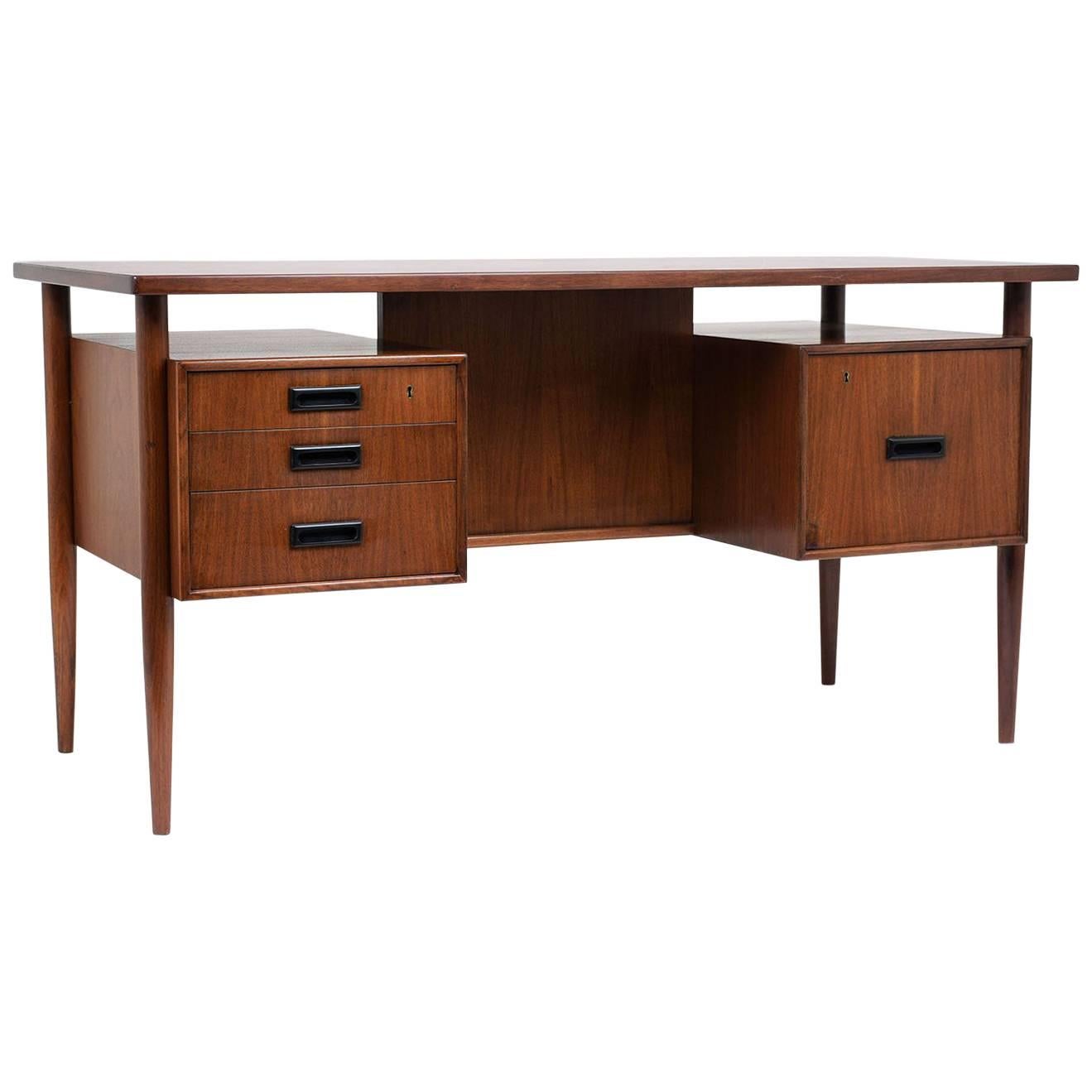 Mid-Century Modern Floating Teak Wood Desk, circa 1960